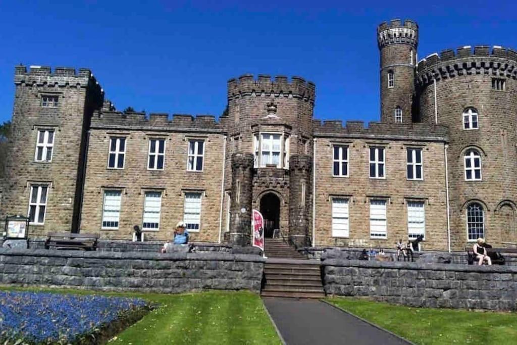 Lovely 1 Bedroom Studio Apartment - Merthyr Tydfil Exterior photo